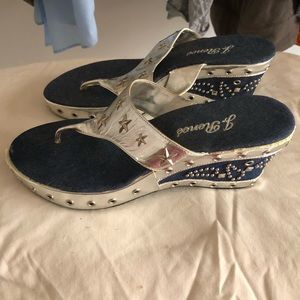 J Renee Ladies Sandals Size 10